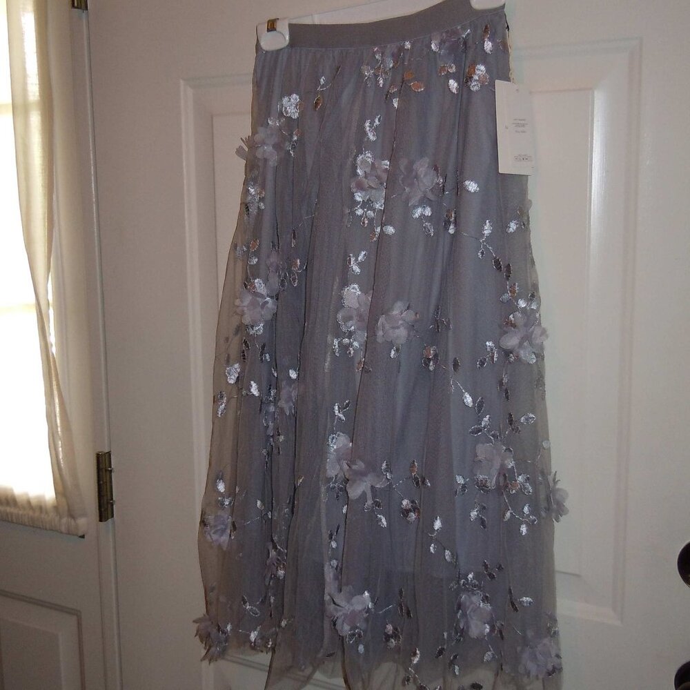 WOMENS GRAY TULLE SKIRT W/EMBROIDERY & APPLIQUE FLOWERS